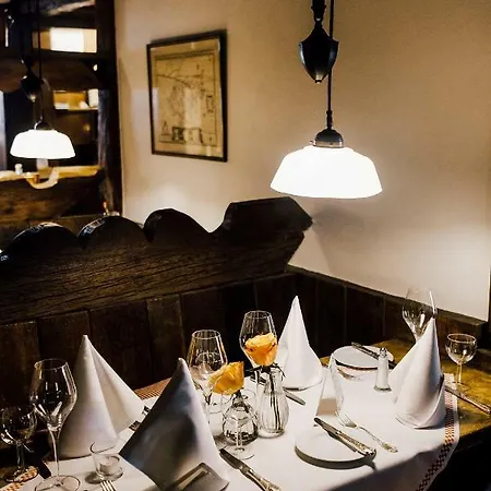 Hotel Ratskeller Wiedenbrück 4*