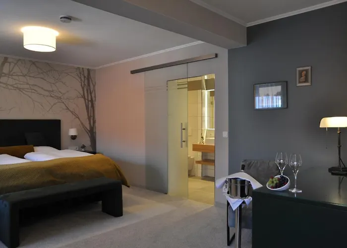 Hotel Ratskeller Wiedenbrück 4*